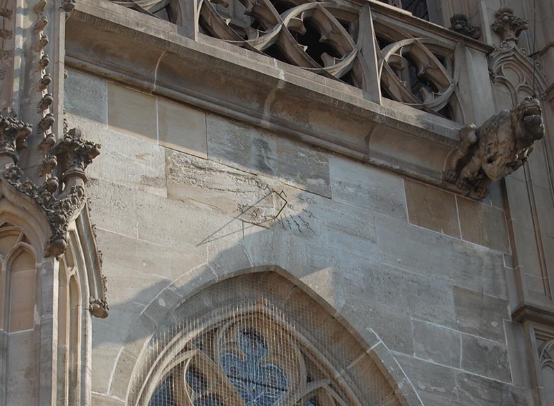 Солнечные часы на Соборе Святой Елизаветы в Кошице